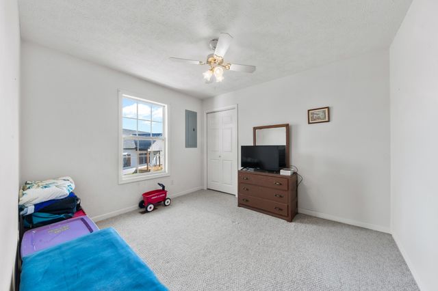 3117 Country Side Dr, Centerville, TN 37033