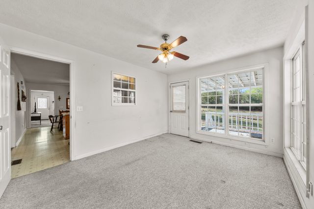 3117 Country Side Dr, Centerville, TN 37033