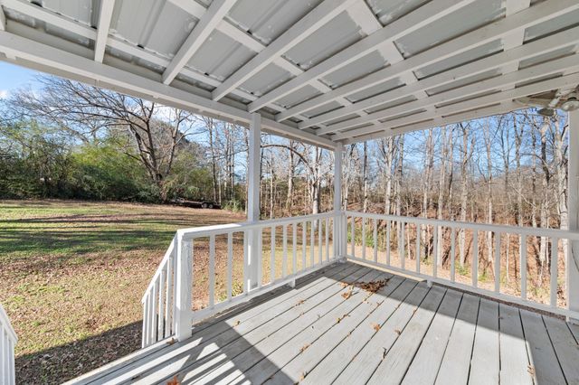 3117 Country Side Dr, Centerville, TN 37033