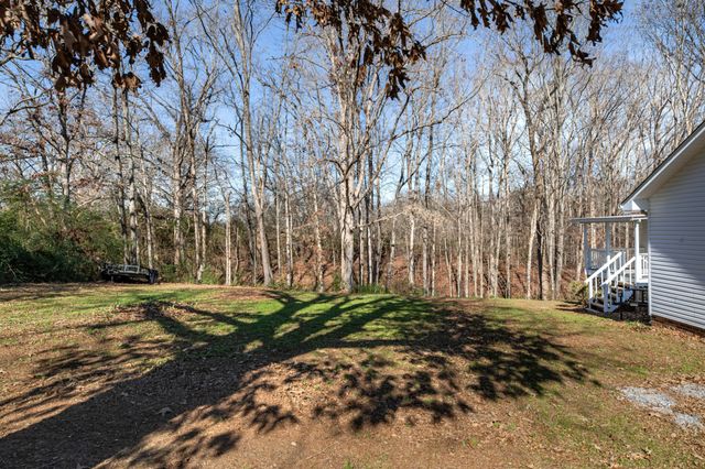 3117 Country Side Dr, Centerville, TN 37033