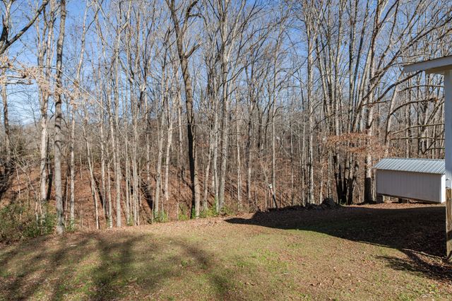 3117 Country Side Dr, Centerville, TN 37033