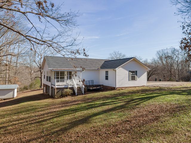 3117 Country Side Dr, Centerville, TN 37033