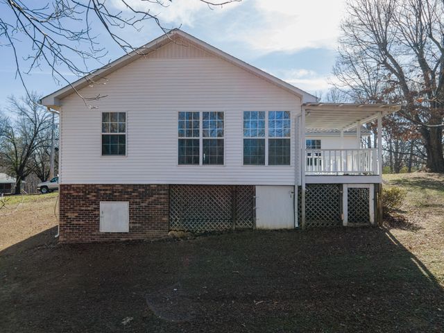 3117 Country Side Dr, Centerville, TN 37033