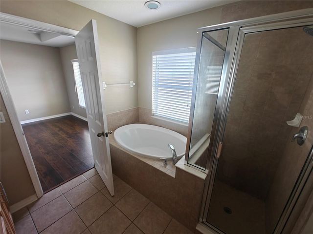8225 SUMMER WOOD LANE, Riverview, FL 33578
