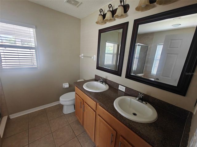 8225 SUMMER WOOD LANE, Riverview, FL 33578