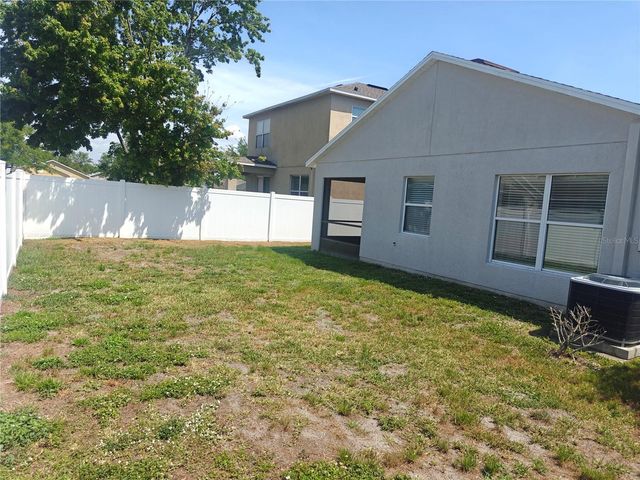 8225 SUMMER WOOD LANE, Riverview, FL 33578