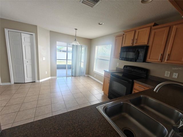 8225 SUMMER WOOD LANE, Riverview, FL 33578
