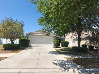 8225 SUMMER WOOD LANE, Riverview, FL 33578
