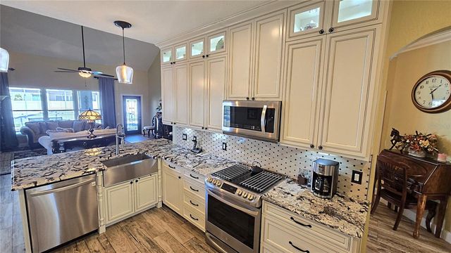 2591 SAND HILL POINT CIRCLE, Davenport, FL 33837