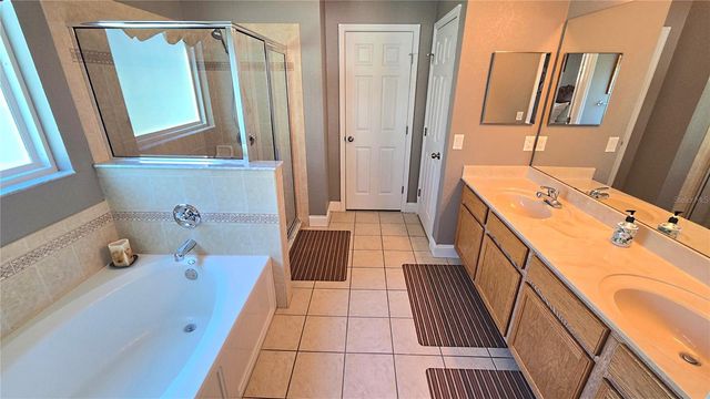 2591 SAND HILL POINT CIRCLE, Davenport, FL 33837