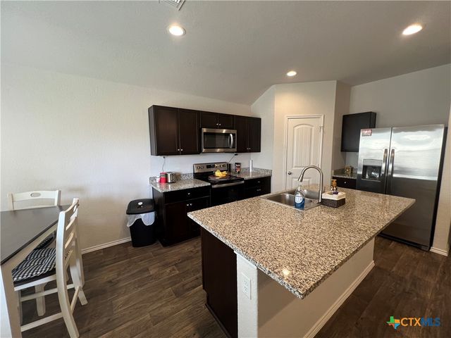 809 Margay Loop, Seguin, TX 78155