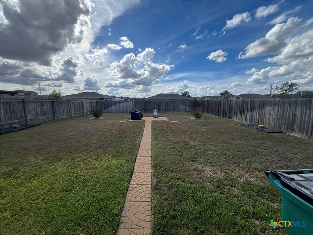 809 Margay Loop, Seguin, TX 78155