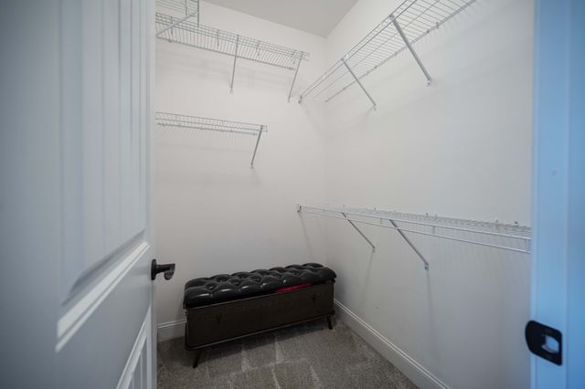 1130 Spring Creek Dr, Murfreesboro, TN 37129