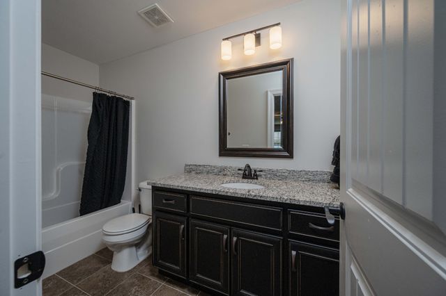 1130 Spring Creek Dr, Murfreesboro, TN 37129