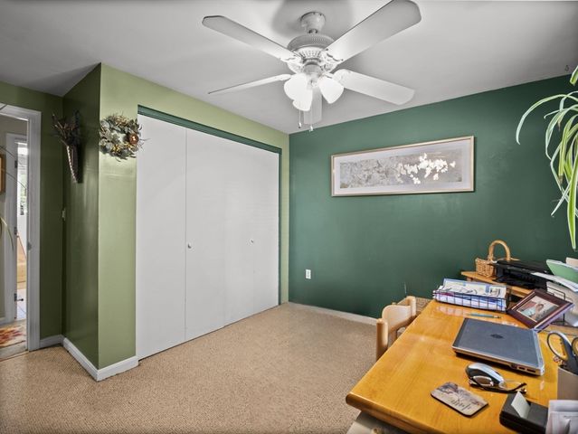 106 Lundberg St 6, Lowell, MA 01852