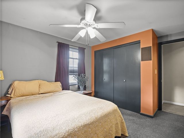 106 Lundberg St 6, Lowell, MA 01852