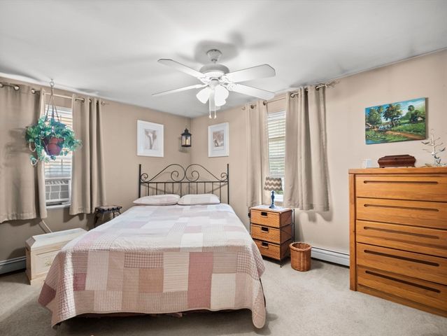 106 Lundberg St 6, Lowell, MA 01852