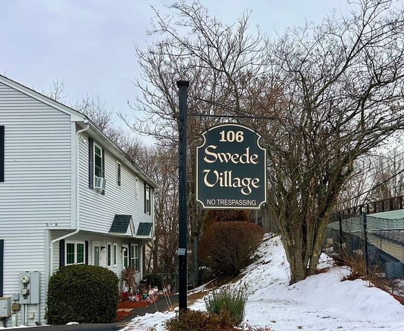 106 Lundberg St 6, Lowell, MA 01852