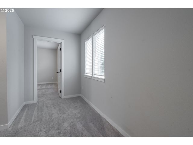 1030 S COLLEGE St, Newberg, OR 97132