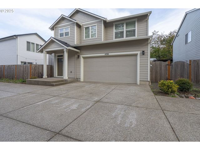 1030 S COLLEGE St, Newberg, OR 97132