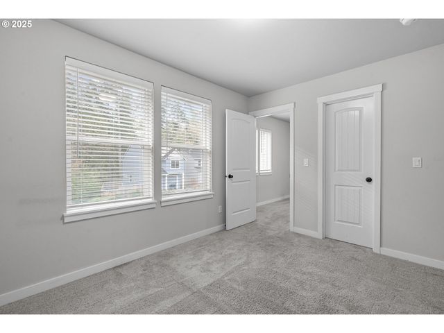 1030 S COLLEGE St, Newberg, OR 97132