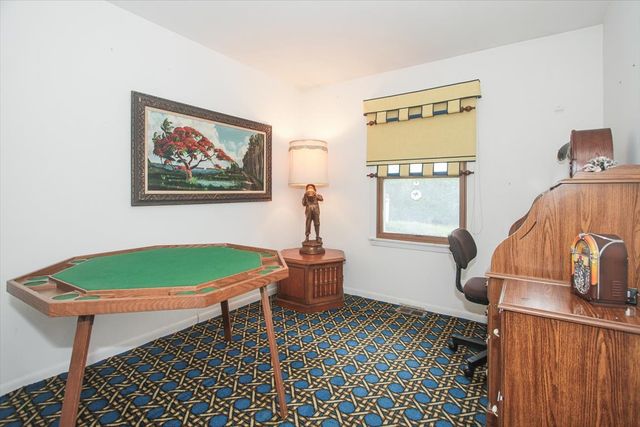 69 Grange Road, Elk Grove Village, IL 60007
