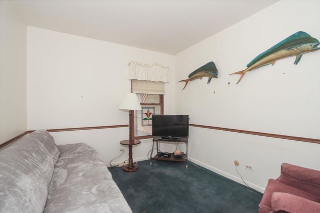69 Grange Road, Elk Grove Village, IL 60007
