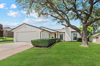 2248 Cottonwood Lane, Bedford, TX 76021