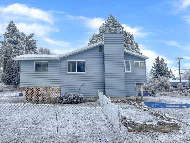 416 W Ash Street, Waterville, WA 98858