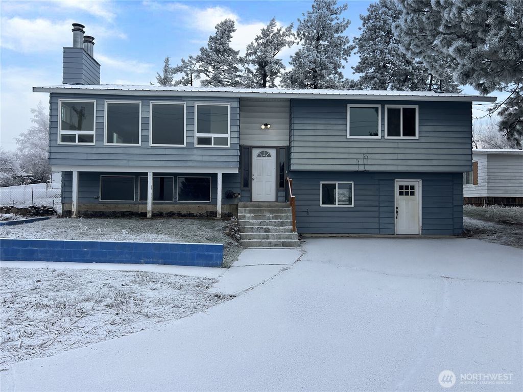 416 W Ash Street, Waterville, WA 98858