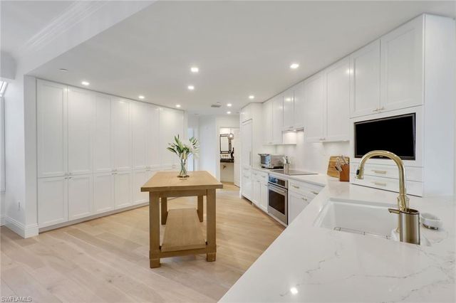 8440 Abbington CIR D22, Naples, FL 34108