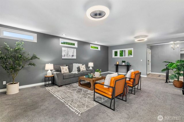 1033 Summit Lake Circle NW, Olympia, WA 98502