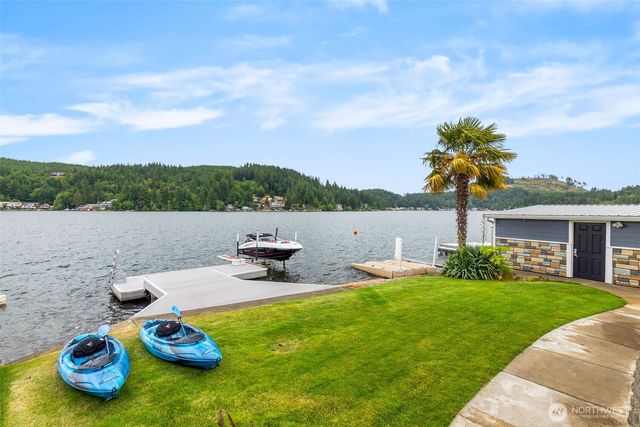1033 Summit Lake Circle NW, Olympia, WA 98502