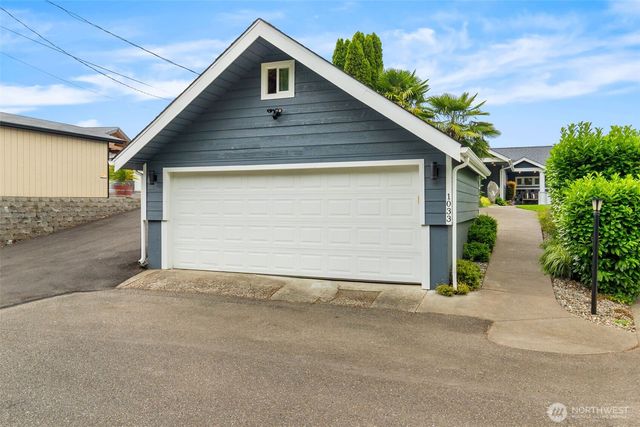 1033 Summit Lake Circle NW, Olympia, WA 98502