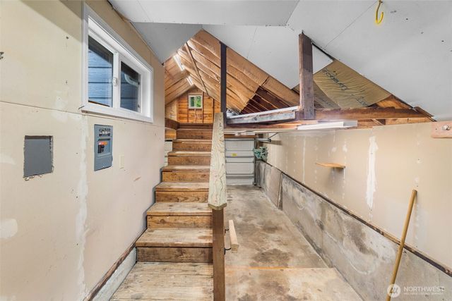 1033 Summit Lake Circle NW, Olympia, WA 98502