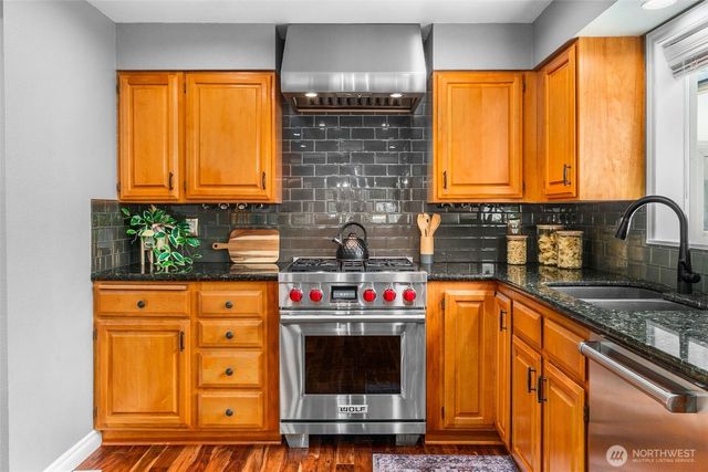 1033 Summit Lake Circle NW, Olympia, WA 98502