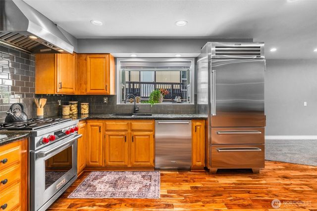 1033 Summit Lake Circle NW, Olympia, WA 98502