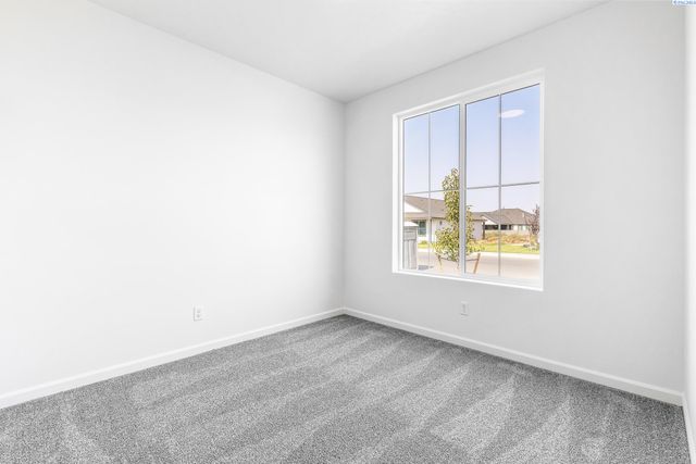 402 Amberly Ave, Grandview, WA 98930