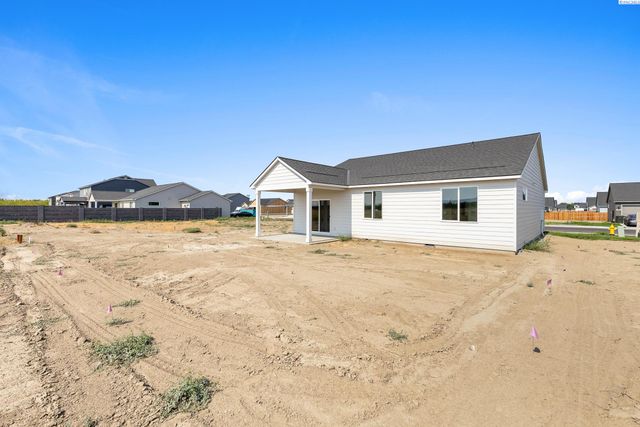 402 Amberly Ave, Grandview, WA 98930