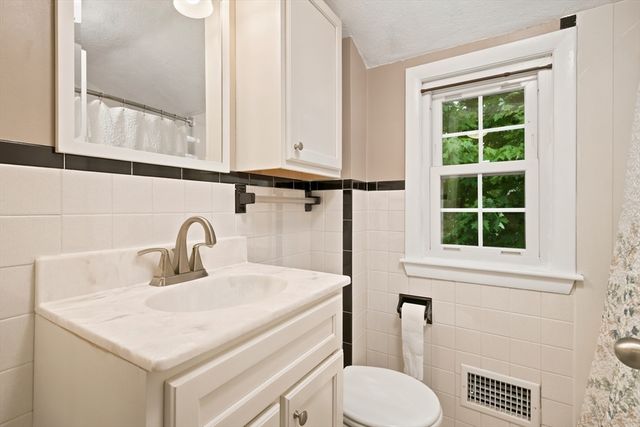 134 Federal St, Weymouth, MA 02188