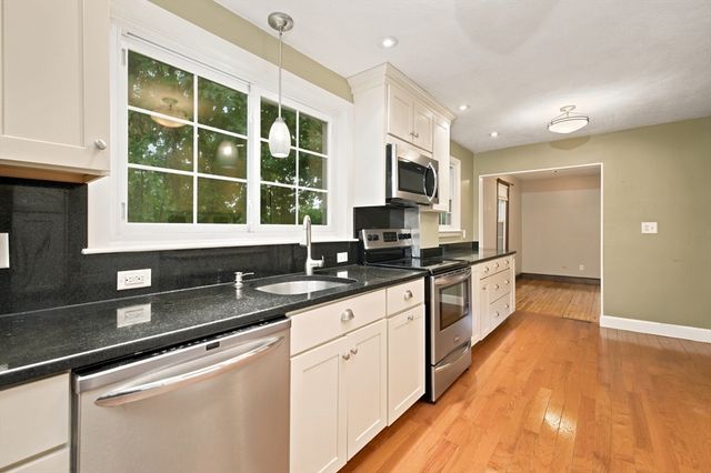 134 Federal St, Weymouth, MA 02188