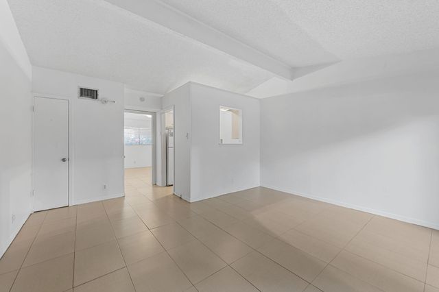 1907 Fairlawn LN 1, Austin, TX 78704