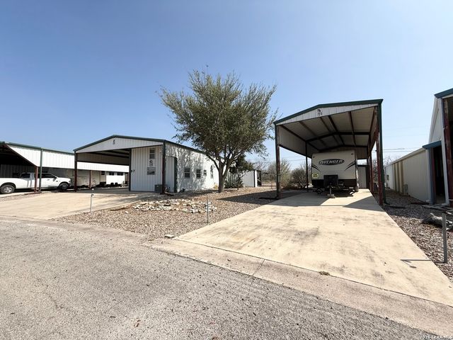 97 Live Oak, Brackettville, TX 78832