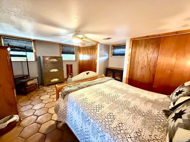 97 Live Oak, Brackettville, TX 78832