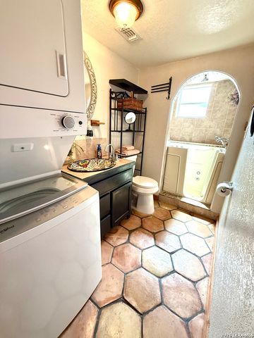 97 Live Oak, Brackettville, TX 78832