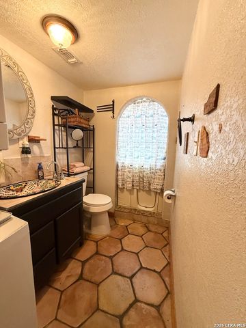 97 Live Oak, Brackettville, TX 78832