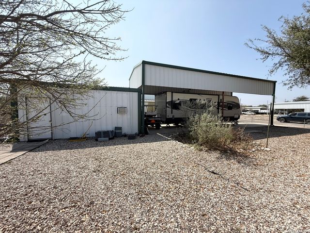 97 Live Oak, Brackettville, TX 78832