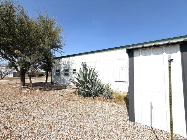 97 Live Oak, Brackettville, TX 78832