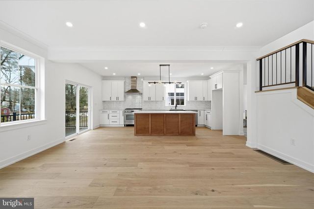 14 CHURCHVILLE LN, Churchville, PA 18966