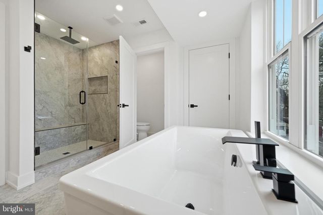 14 CHURCHVILLE LN, Churchville, PA 18966